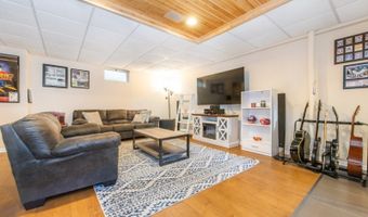 312 Mountainside Dr, Alloway, NJ 07422