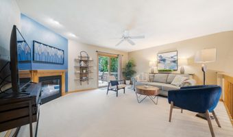 2117 CLOUDVIEW Ct, Appleton, WI 54914