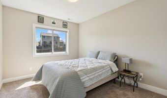 1337 S 7th St, Adel, IA 50003