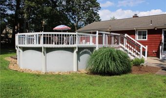 25 Beechnut Dr, Johnston, RI 02919