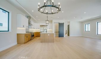 6250 Lindley Ave, Encino, CA 91316