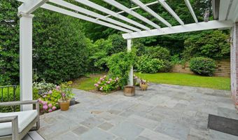 5320 ALBEMARLE St, Bethesda, MD 20816