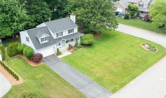 63 Derbyshire Dr, Cranston, RI 02921