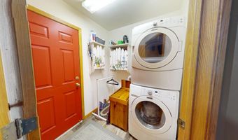 1906 Greenwood Dr, Albert Lea, MN 56007