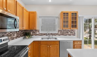 668 Boston Ct, Ann Arbor, MI 48103
