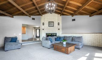 4175 NE 64th St, Altoona, IA 50009