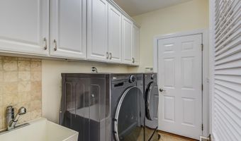 220 Lloyd Rd, Aberdeen, NJ 07747