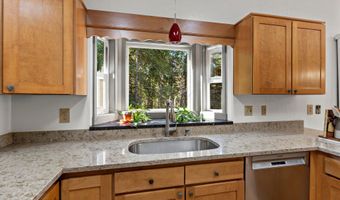 10151 Evergreen Tree St, Anchorage, AK 99507
