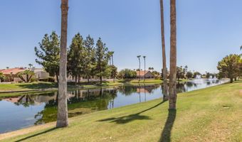 5733 S AMBERWOOD Dr, Chandler, AZ 85248