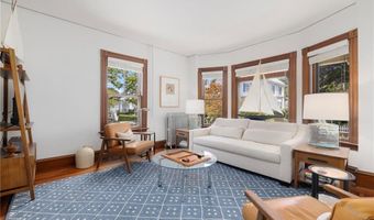 14 Greenough Pl B, Newport, RI 02840