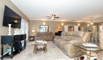 701 S Hill Ct, Biloxi, MS 39532