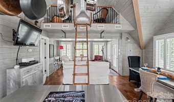1954 White Rd, Camden, SC 29020