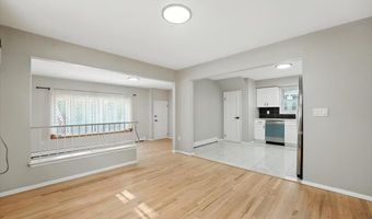 16 OAK St, Bayonne, NJ 07002