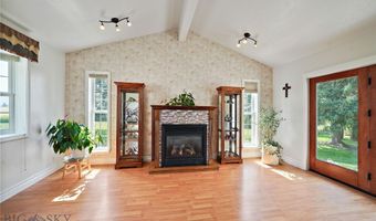 9635 Cottonwood Rd, Bozeman, MT 59718
