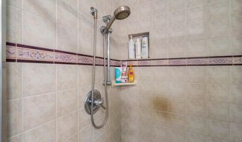 333 Puumakani Pl, Kahului, HI 96732