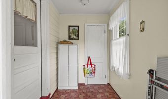 15 Summit Ave, Adams, MA 01220