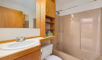 421 Bellevue Ave 2A, Newport, RI 02840
