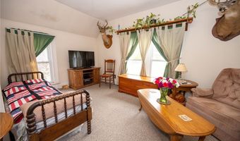 6748 Cedar St, Akron, NY 14001
