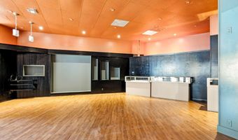 25 N Main St B, Ashland, OR 97520
