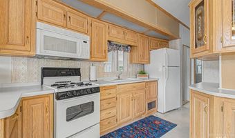 514 Sawyer St H25, Cascade, ID 83611