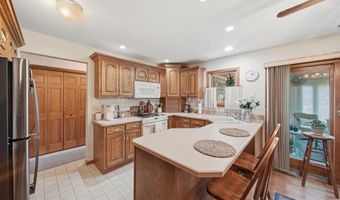 2978 Lee Marie Dr, Adrian, MI 49221