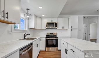 714 Walnut St, Buhl, ID 83616