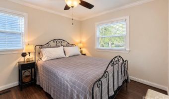 2720 Shamrock Dr, Charlotte, NC 28205