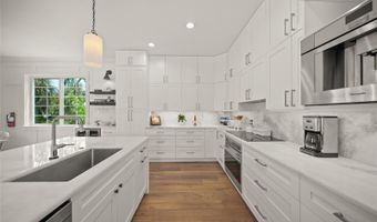 120 WHITE Ave, Anna Maria, FL 34216