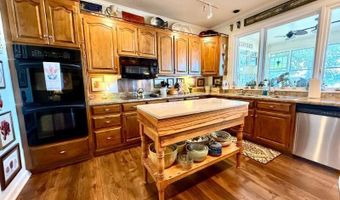 13 Azalea Ln, Amory, MS 38821