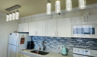 201 Ohua Ave 2108, Honolulu, HI 96815