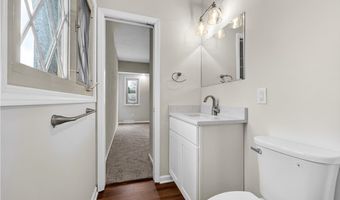 578 N Main St, Amherst, OH 44001