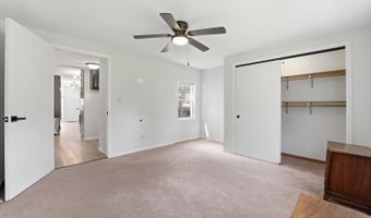 23016 W Lakeview Ave, Antioch, IL 60002
