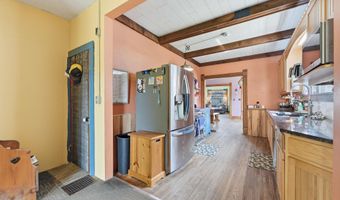 329 W 5th St, Auburn, IN 46706