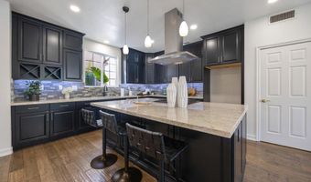 827 W Heritage Oak Ct, Altadena, CA 91001