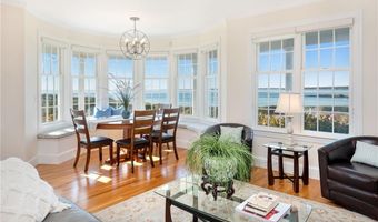 591 Ocean Ave, Newport, RI 02840