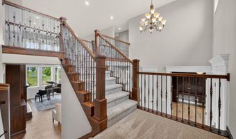 5400 Windrose Ln, Ames, IA 50014