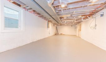 641 Louise Dr, Ann Arbor, MI 48103