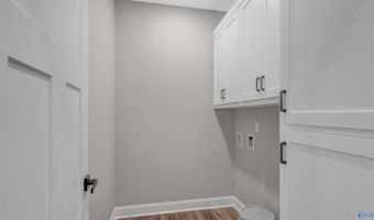 741 8th St NE, Arab, AL 35016