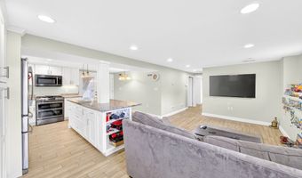 12 Fernwood Rd, Billerica, MA 01821