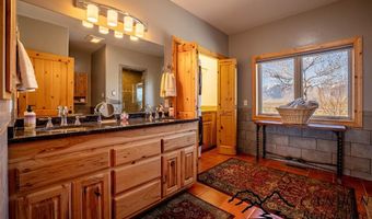 39 Moccasin Trl, Clark, WY 82435