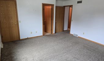 5695 Wilshire Dr, Madison, WI 53711