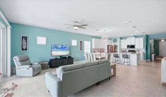 6230 ROADSTEAD Ct, Apollo Beach, FL 33572