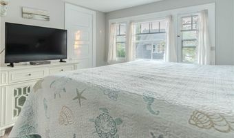 17 Crossmon St, Alexandria Bay, NY 13607