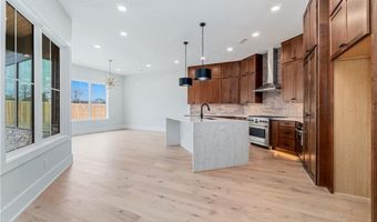810 Greenhorn St, Bentonville, AR 72712