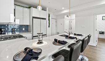 1002 RHODE ISLAND Ave NE 8, Washington, DC 20018