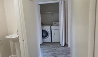 104 Yacht St, Bridgeport, CT 06605