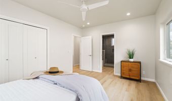1729 Keeaumoku St B, Honolulu, HI 96822
