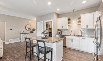 1020 Baileys Grove Dr, Adel, IA 50003