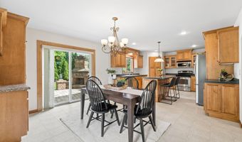 4226 E APPLESEED Dr, Appleton, WI 54913