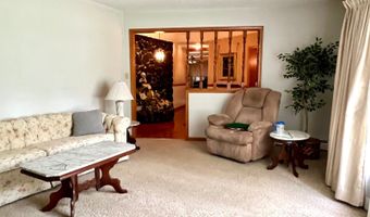 1203 Oak Ave, Aurora, MO 65605